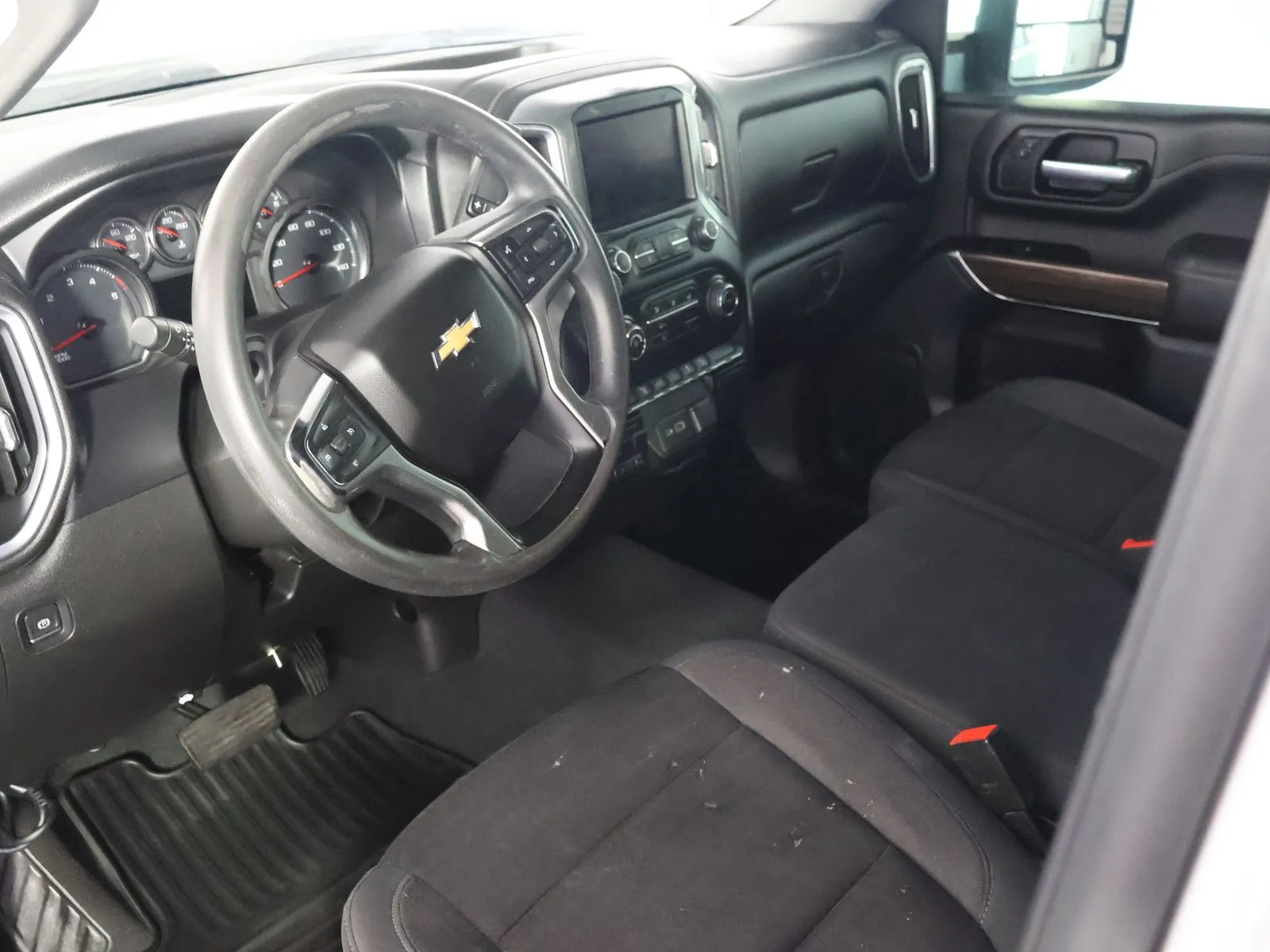 Chevrolet Silverado photo 27