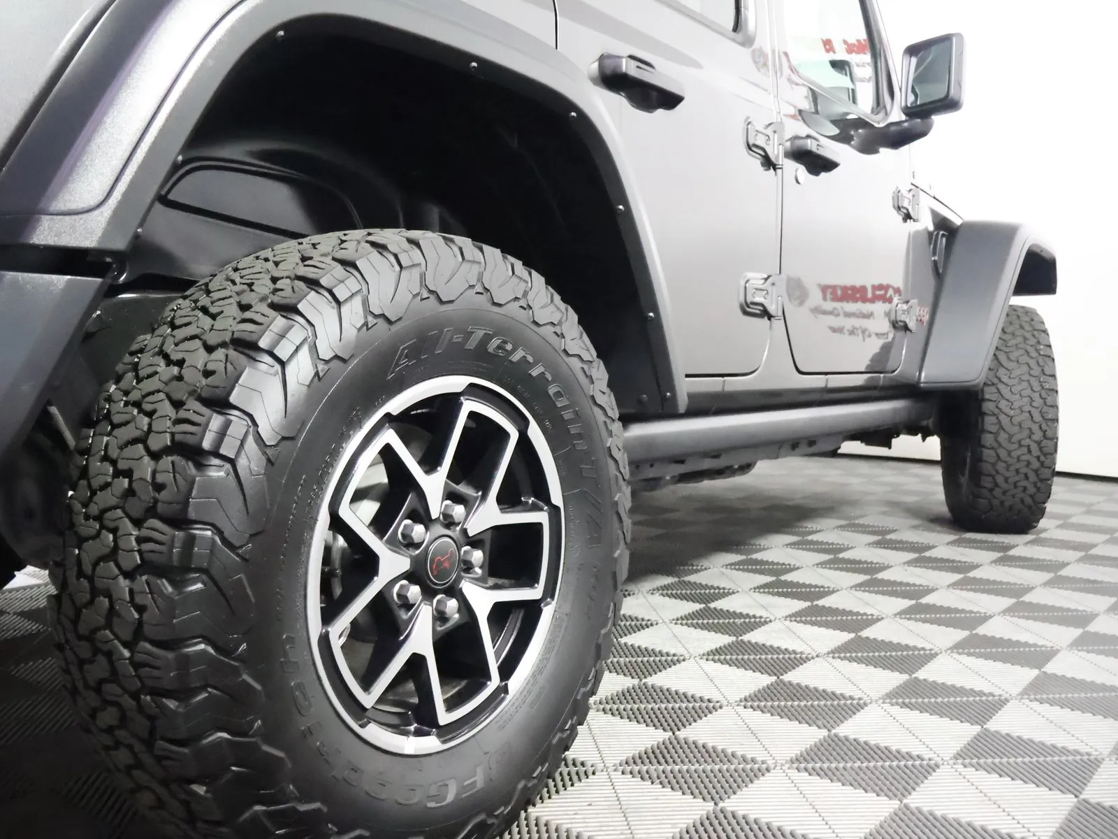 Jeep Wrangler photo 8