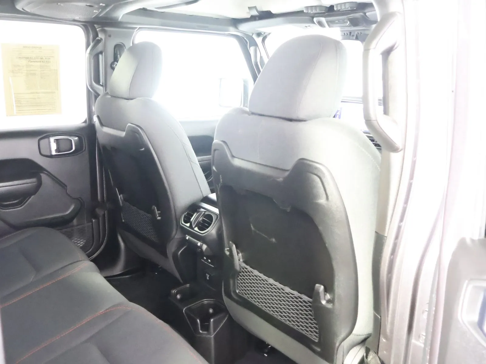 Jeep Wrangler photo 48