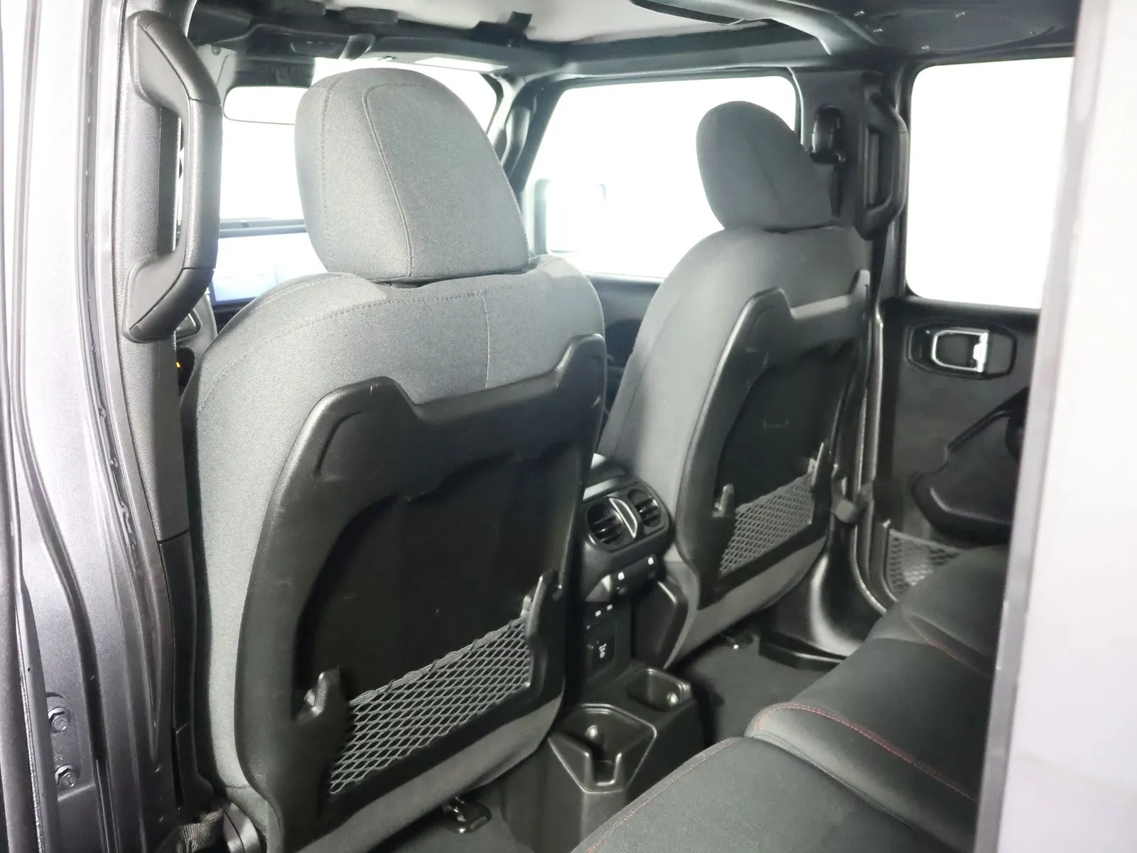 Jeep Wrangler photo 45