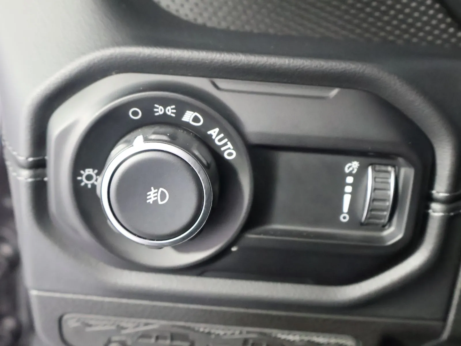 Jeep Wrangler photo 37