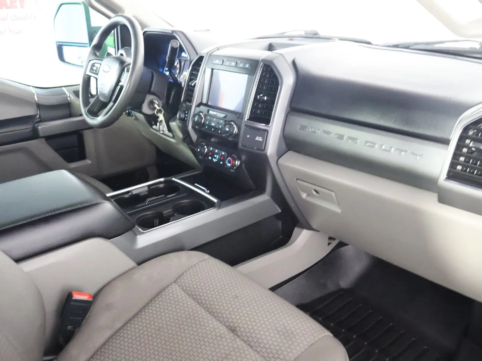Ford F-250SD photo 48