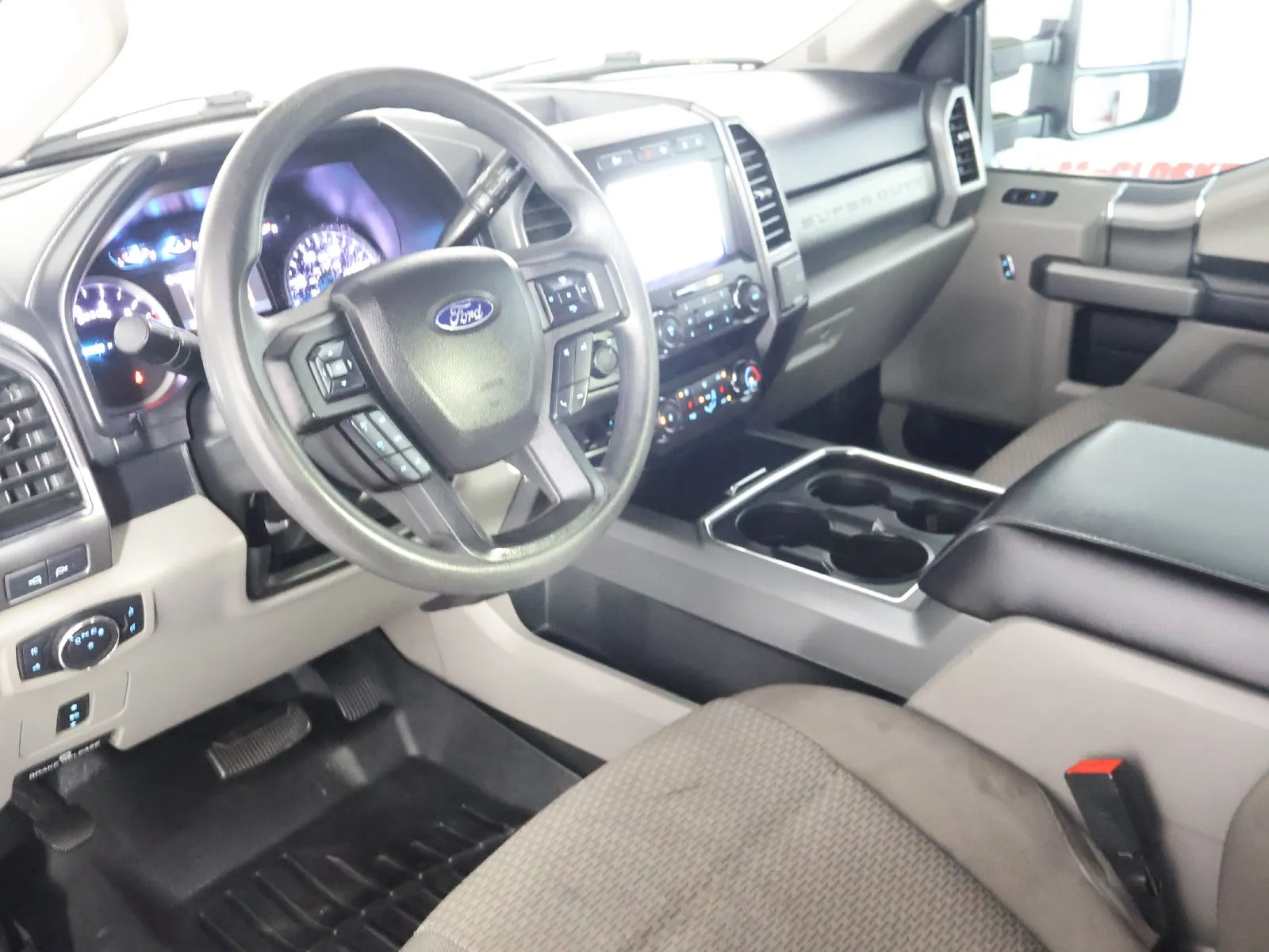 Ford F-250SD photo 25