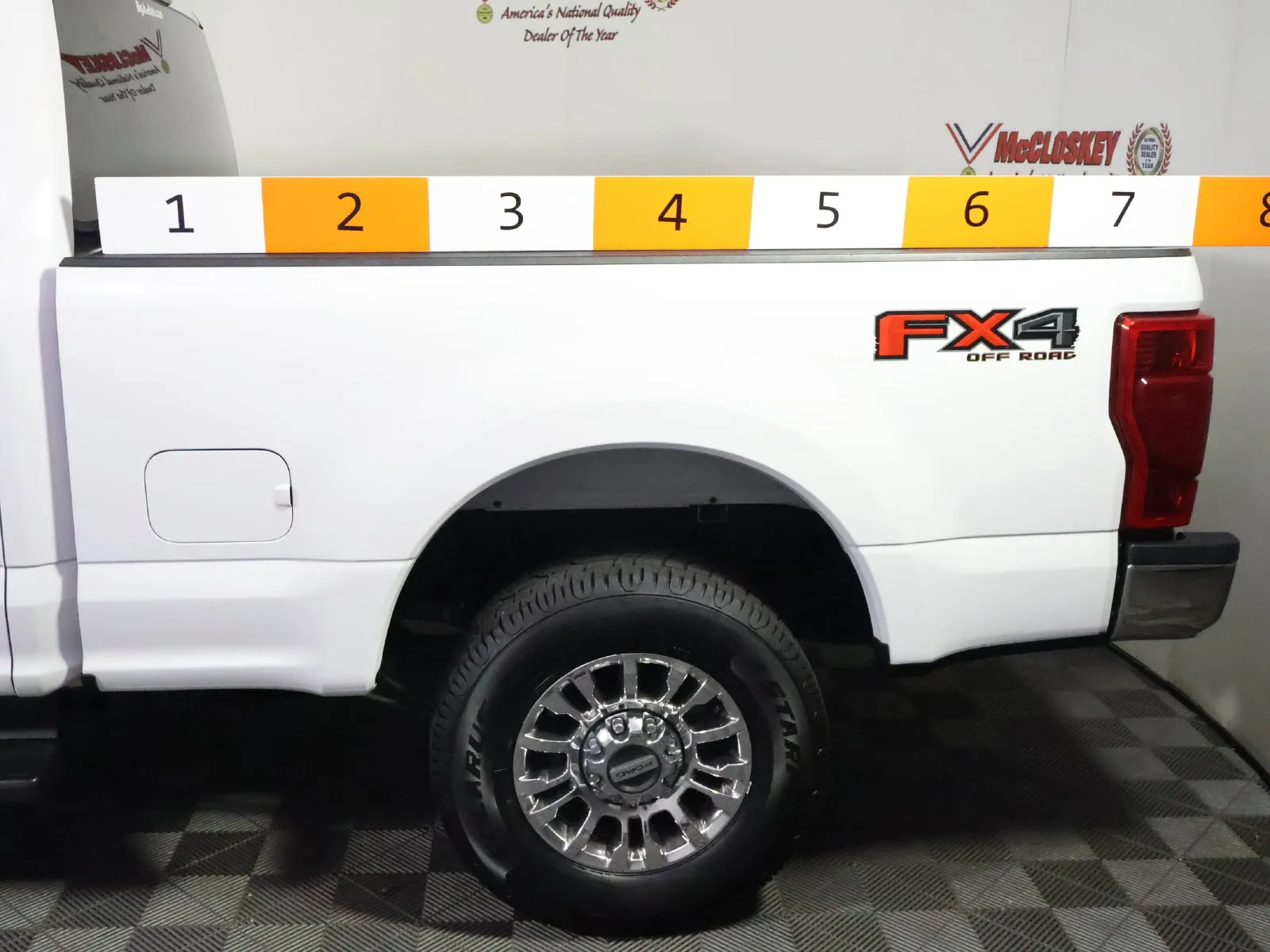 Ford F-250SD photo 20