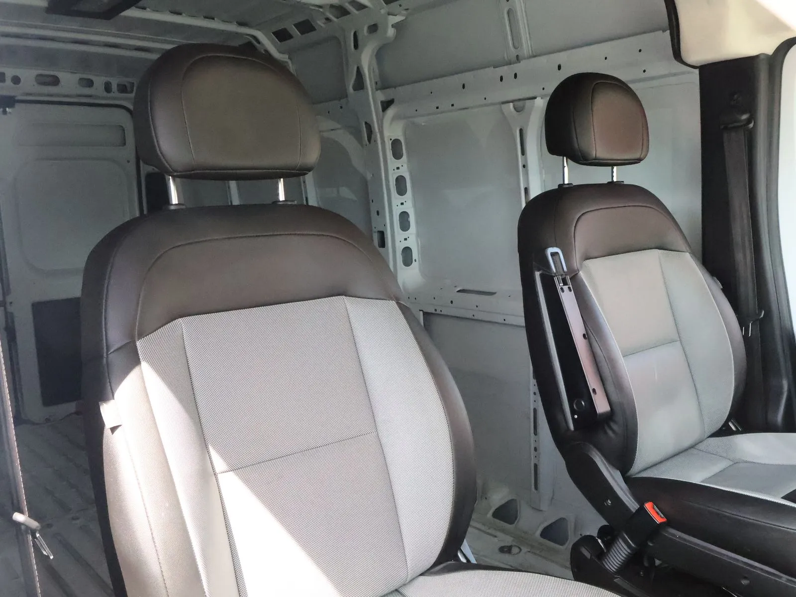 Ram ProMaster 2500 photo 46