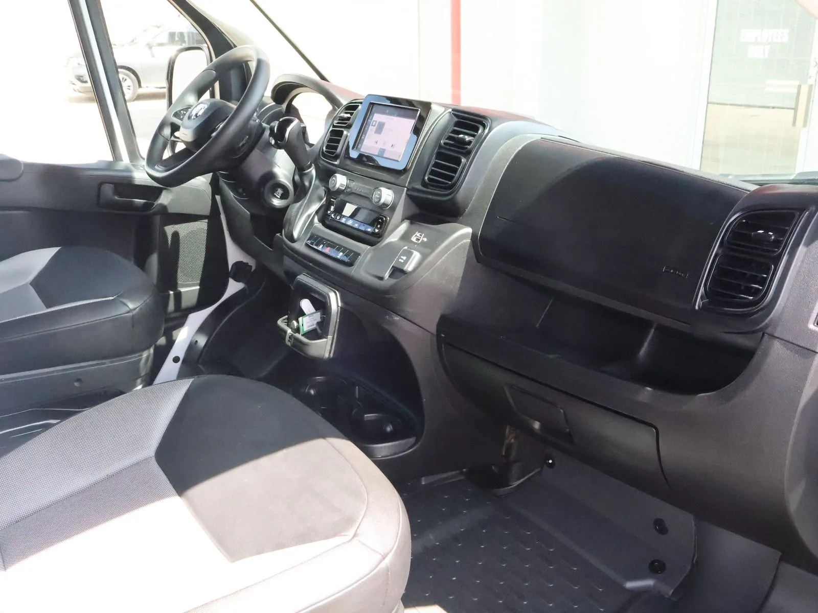 Ram ProMaster 2500 photo 44