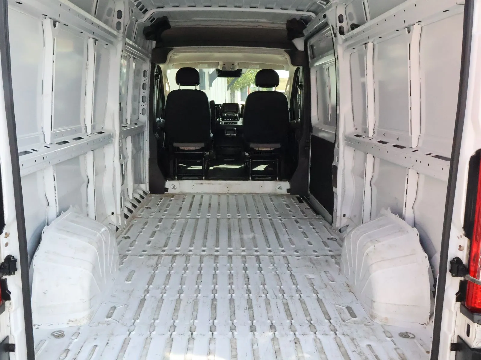 Ram ProMaster 2500 photo 10