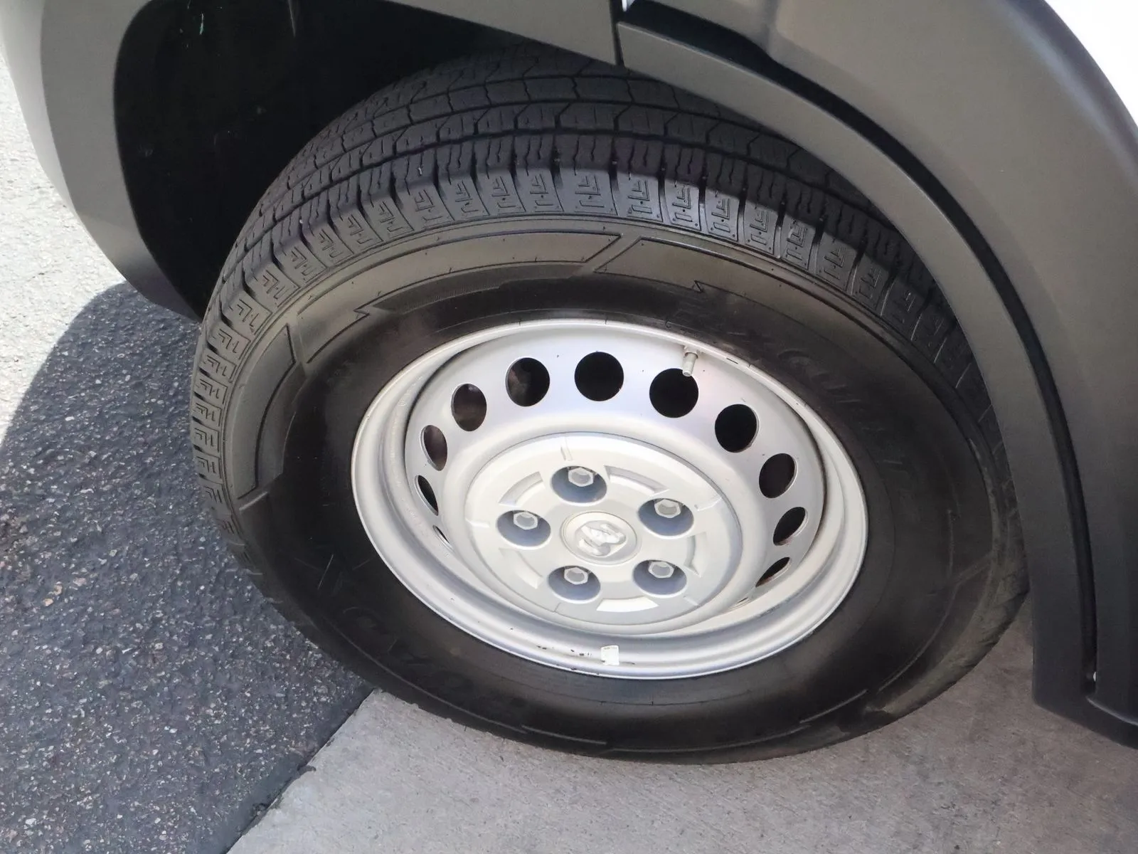 Ram ProMaster 2500 photo 19