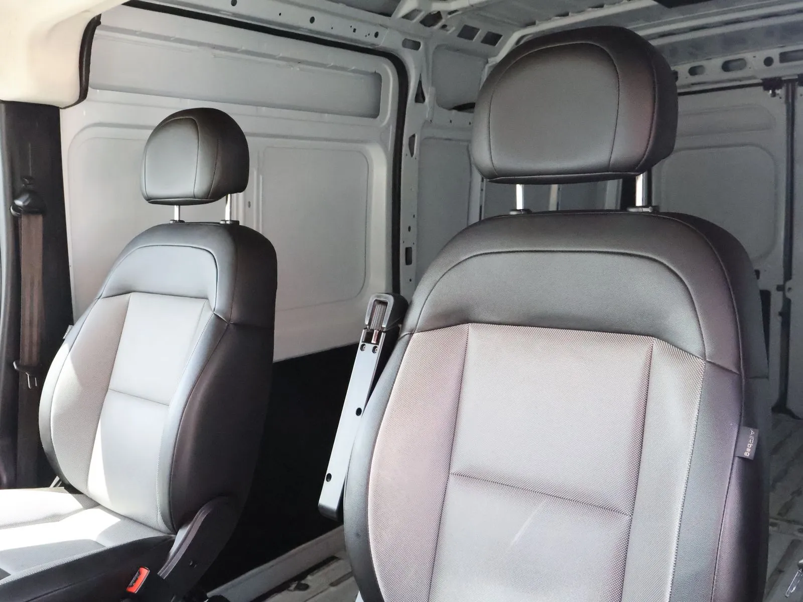 Ram ProMaster 2500 photo 39