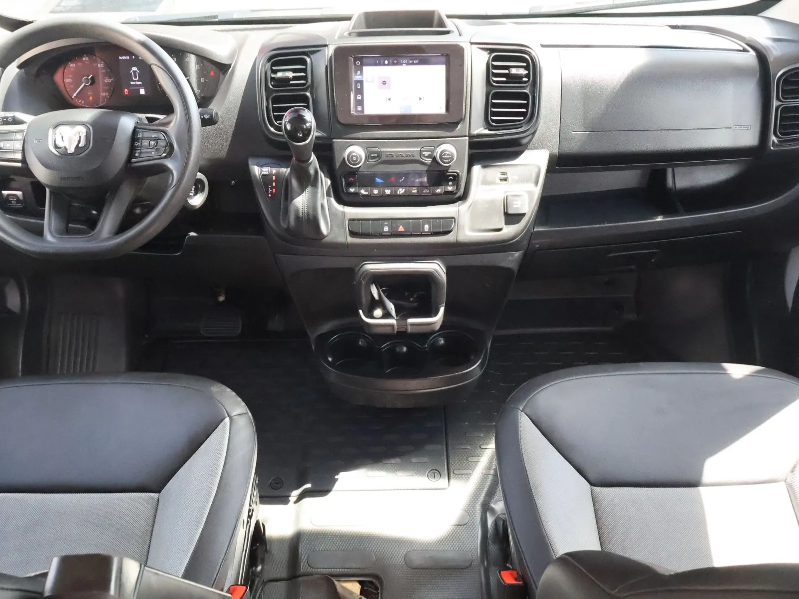 Ram ProMaster 2500 photo 41