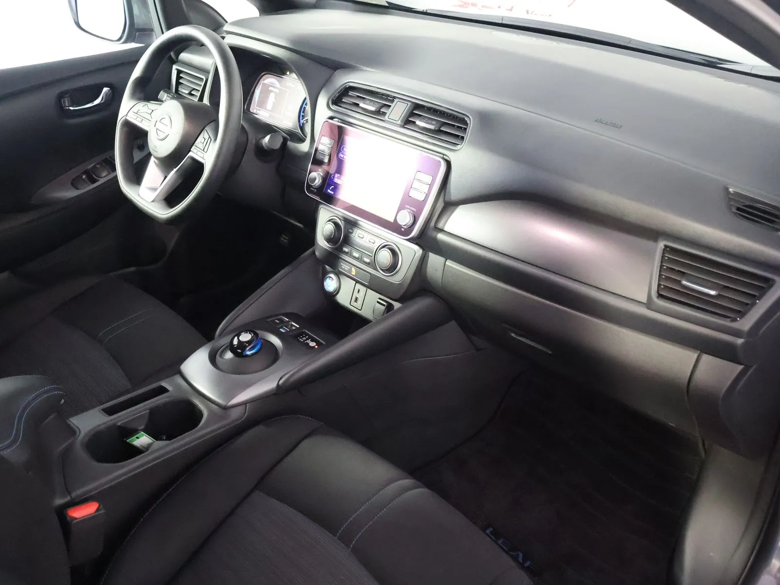 Nissan Leaf photo 47