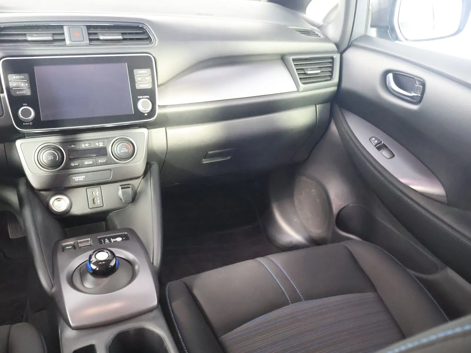 Nissan Leaf photo 29