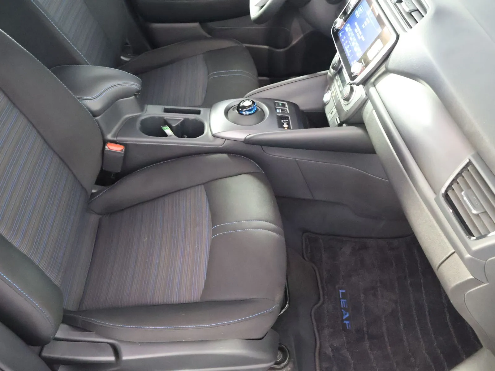 Nissan Leaf photo 48
