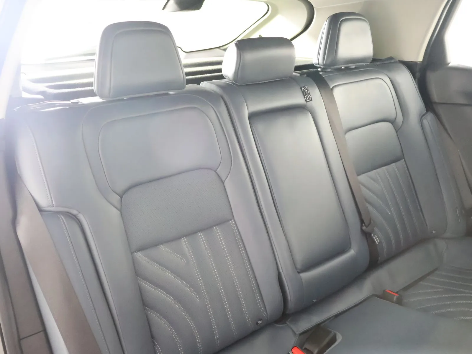 Nissan Ariya photo 44