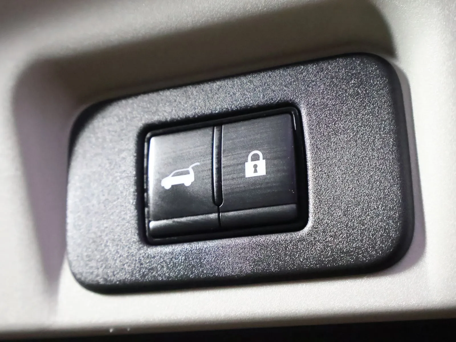 Nissan Ariya photo 12