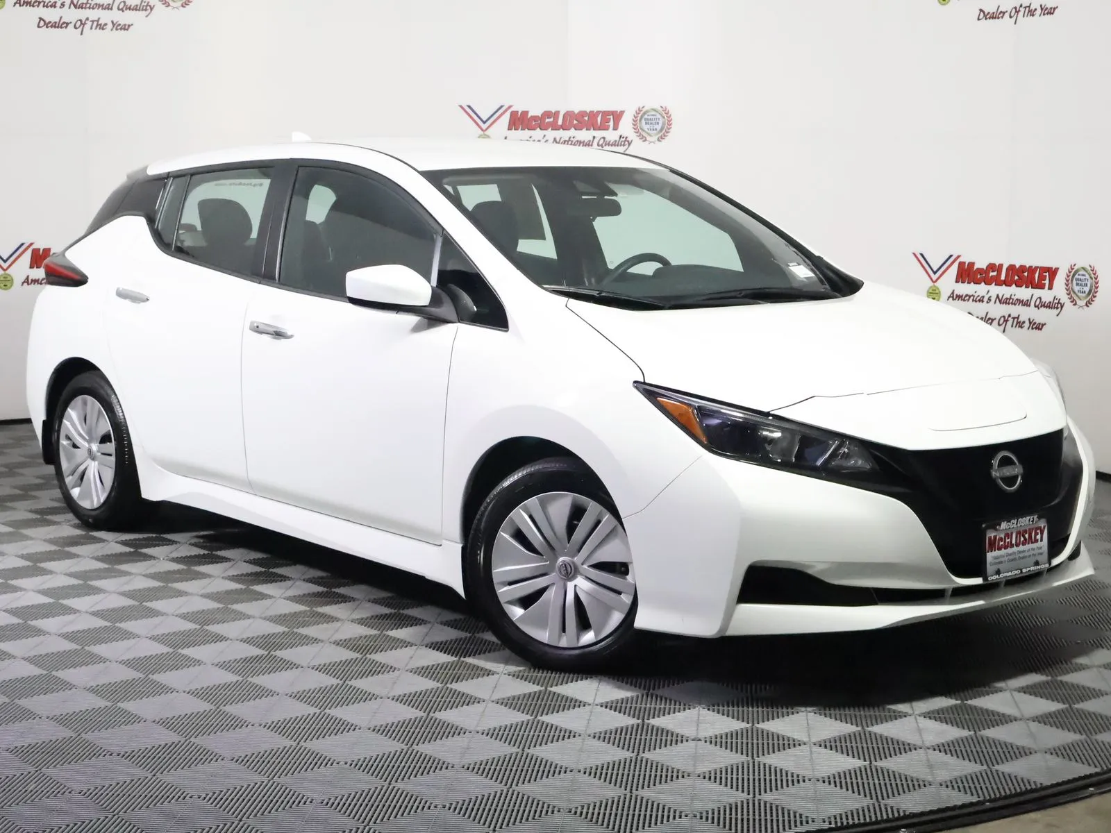 Nissan Leaf photo 2