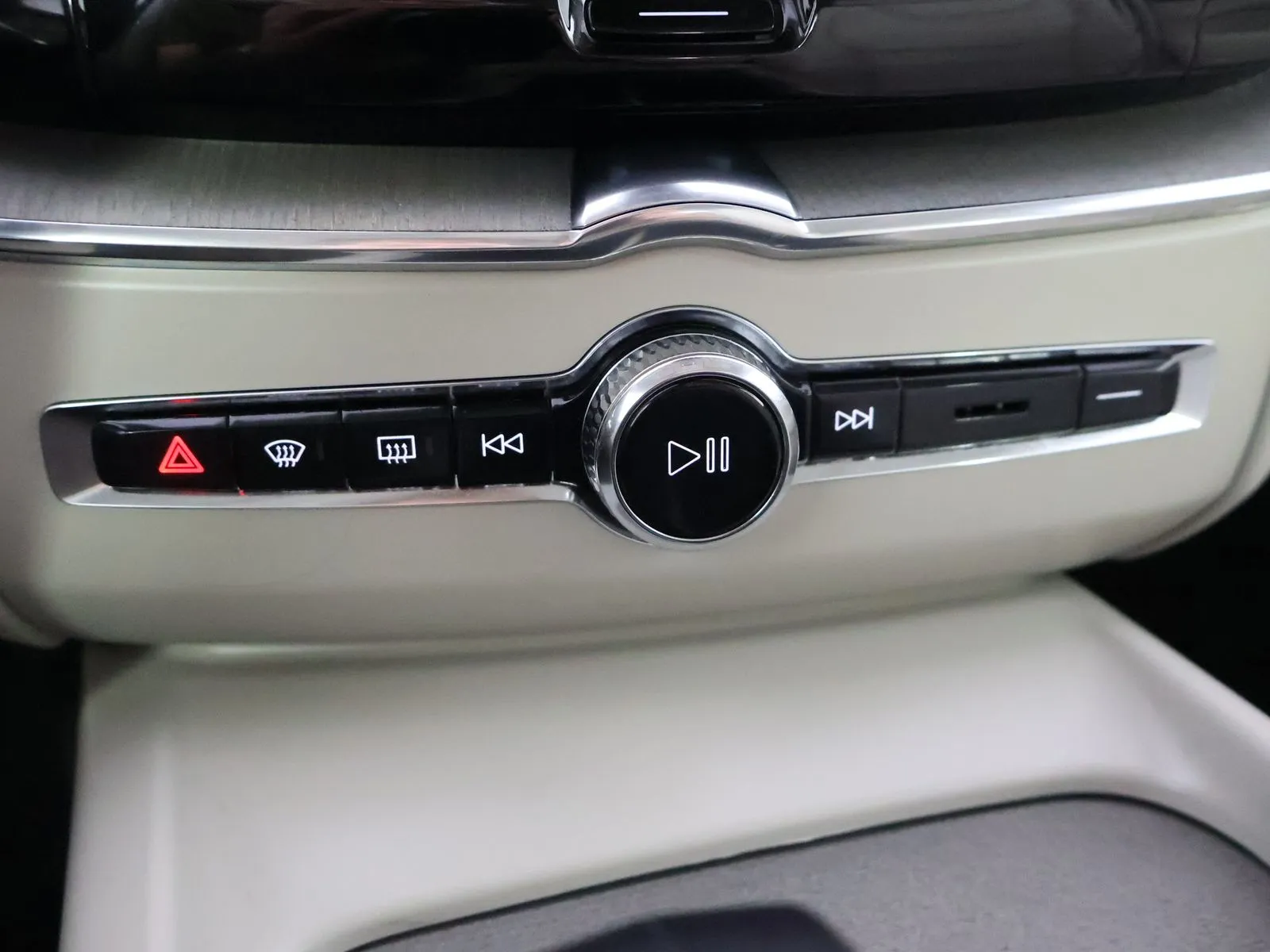 Volvo XC60 photo 39