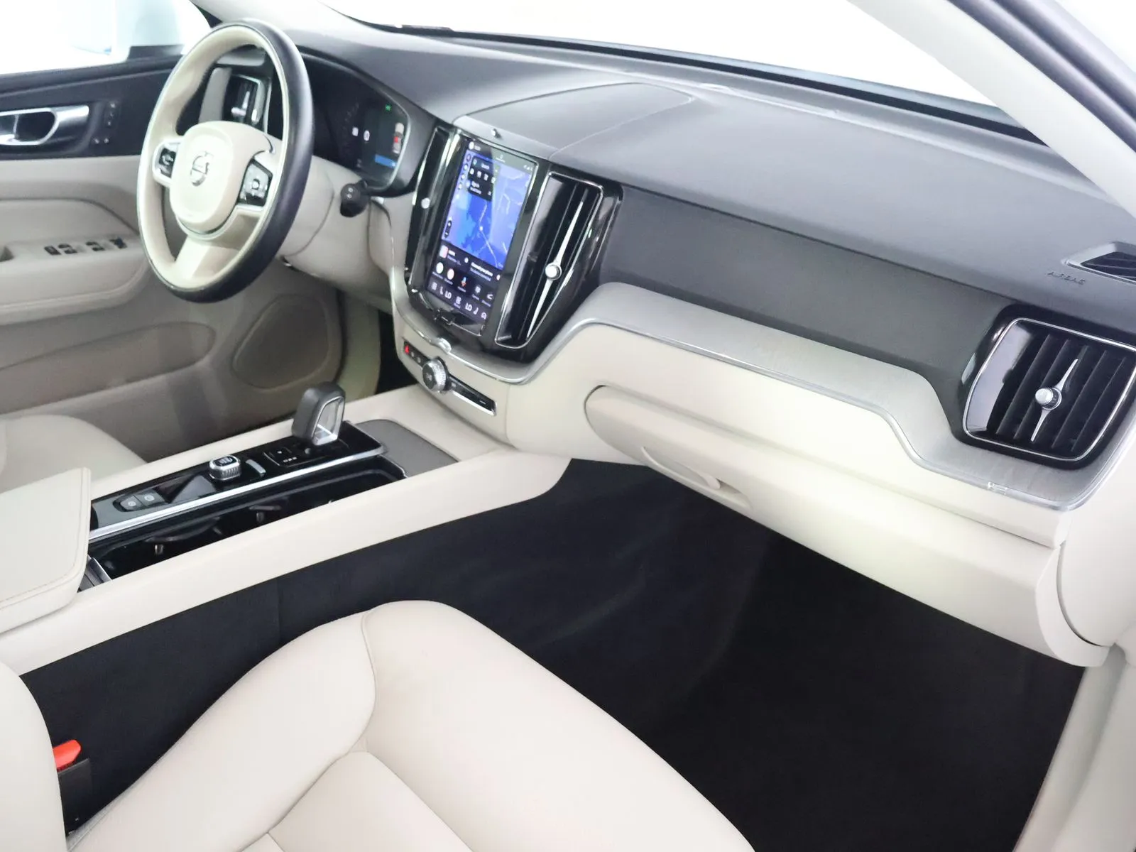 Volvo XC60 photo 51