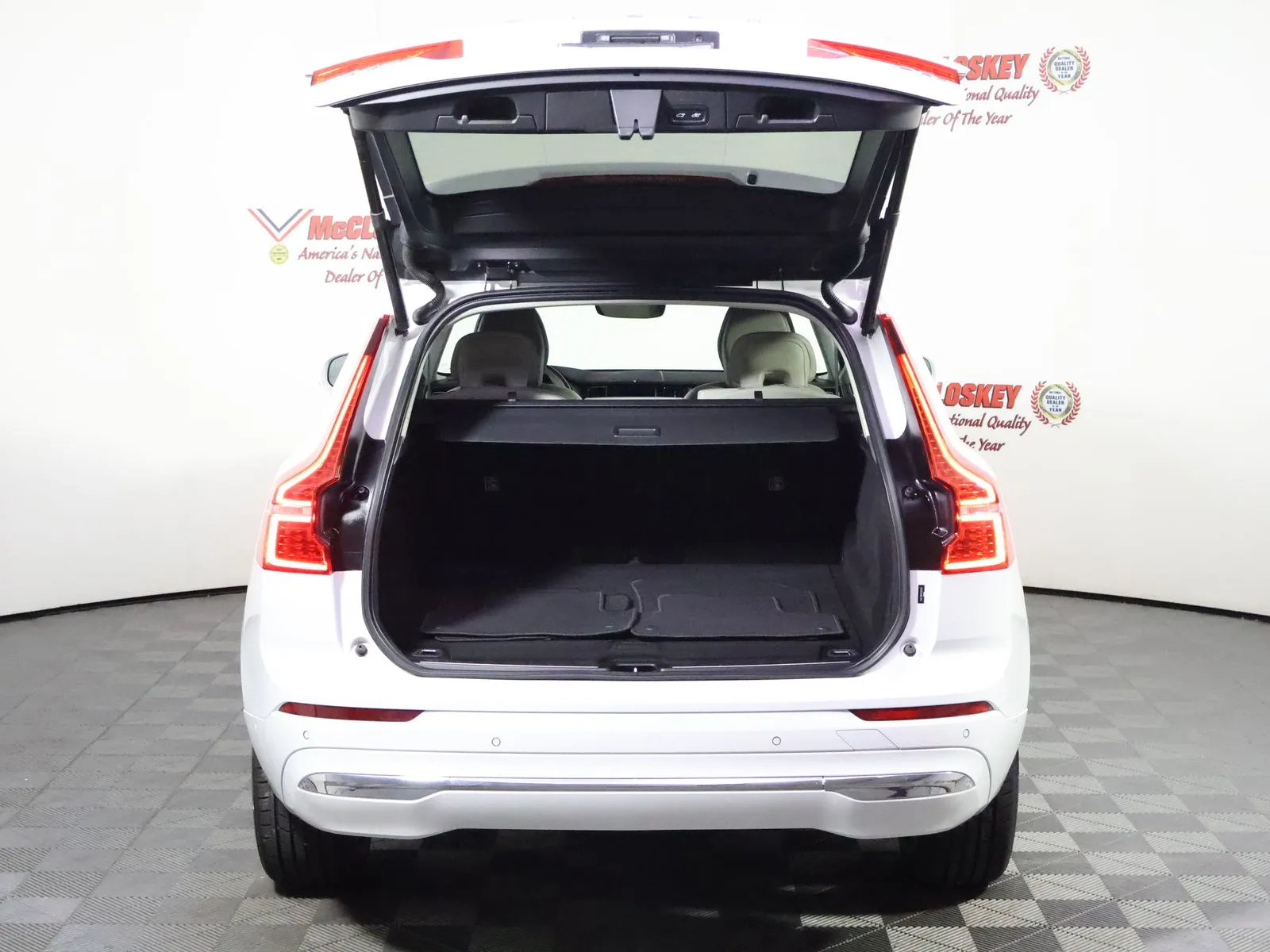 Volvo XC60 photo 11