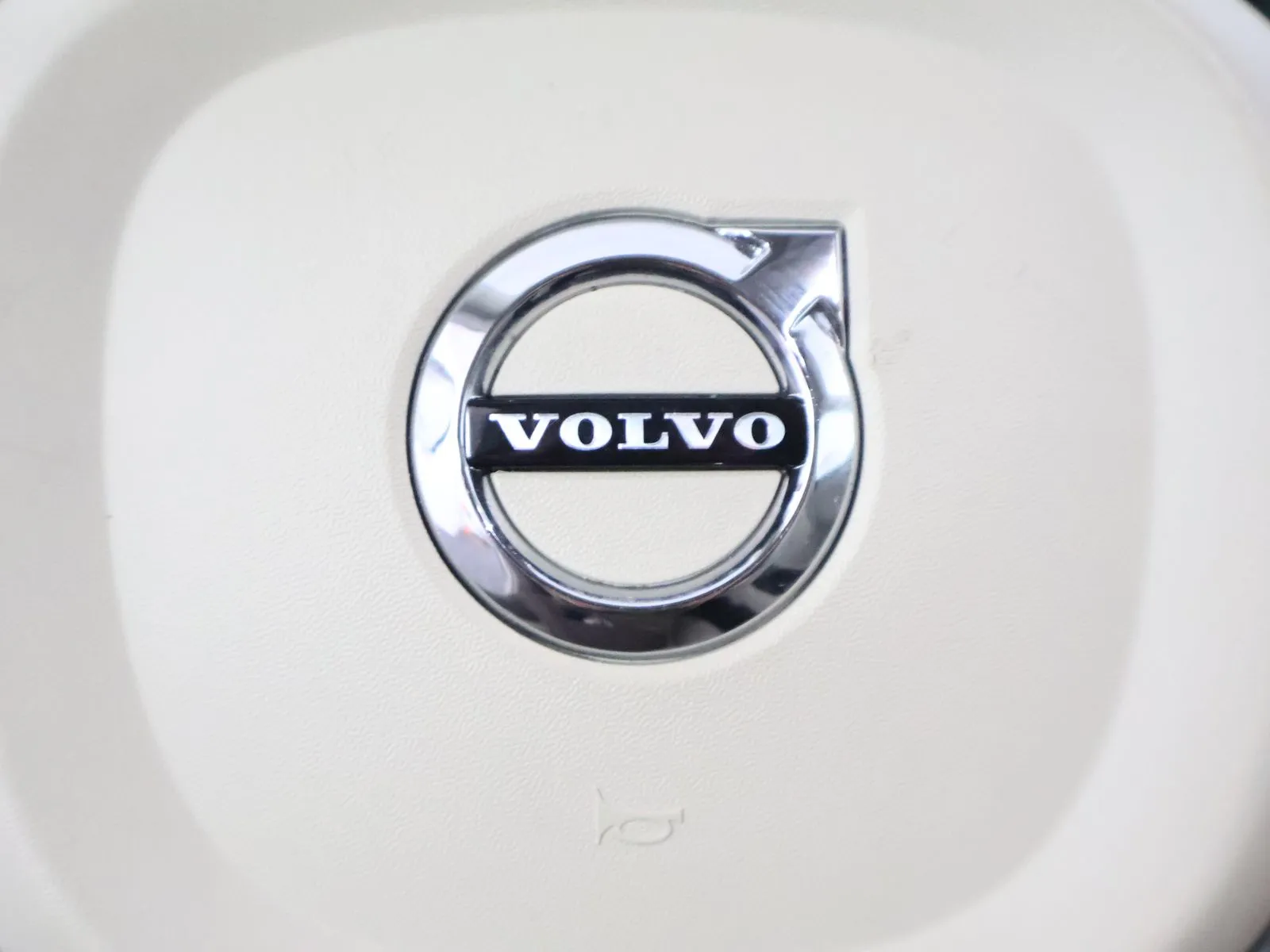 Volvo XC60 photo 34