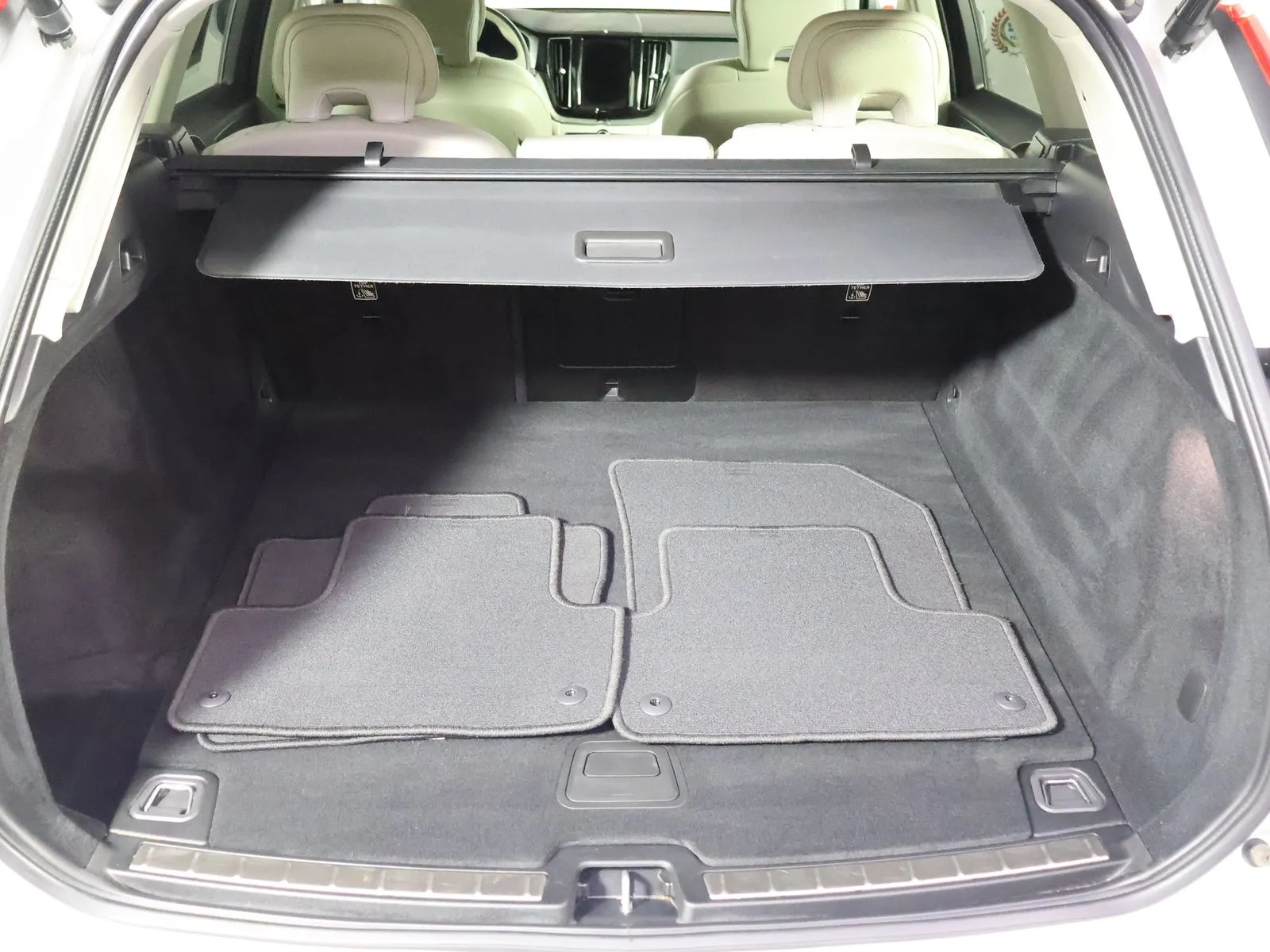 Volvo XC60 photo 12