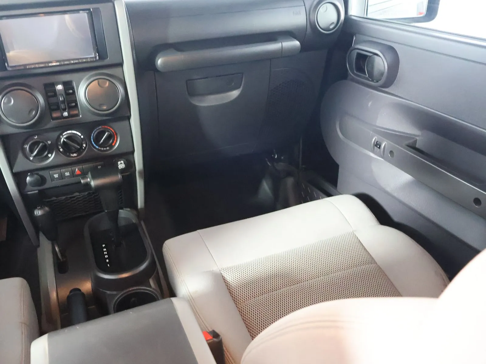 Jeep Wrangler photo 26