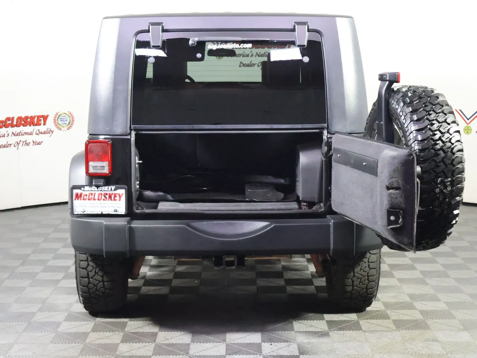 Jeep Wrangler photo 8