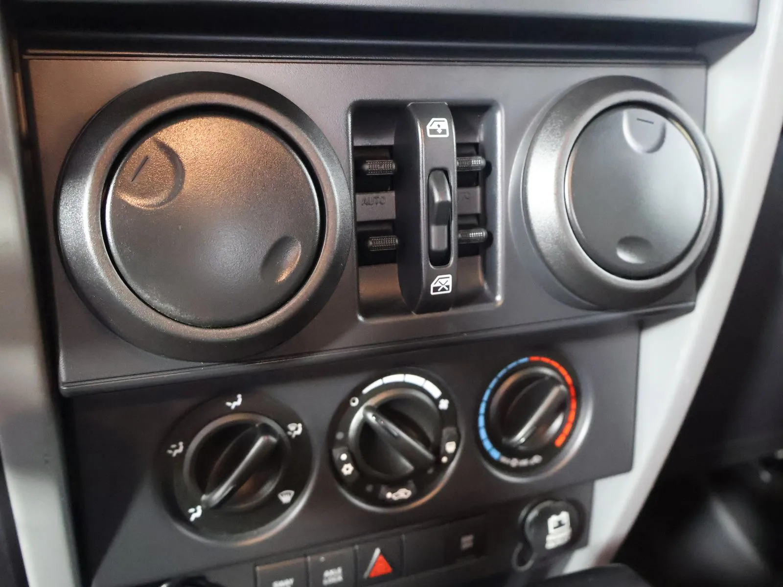 Jeep Wrangler photo 33