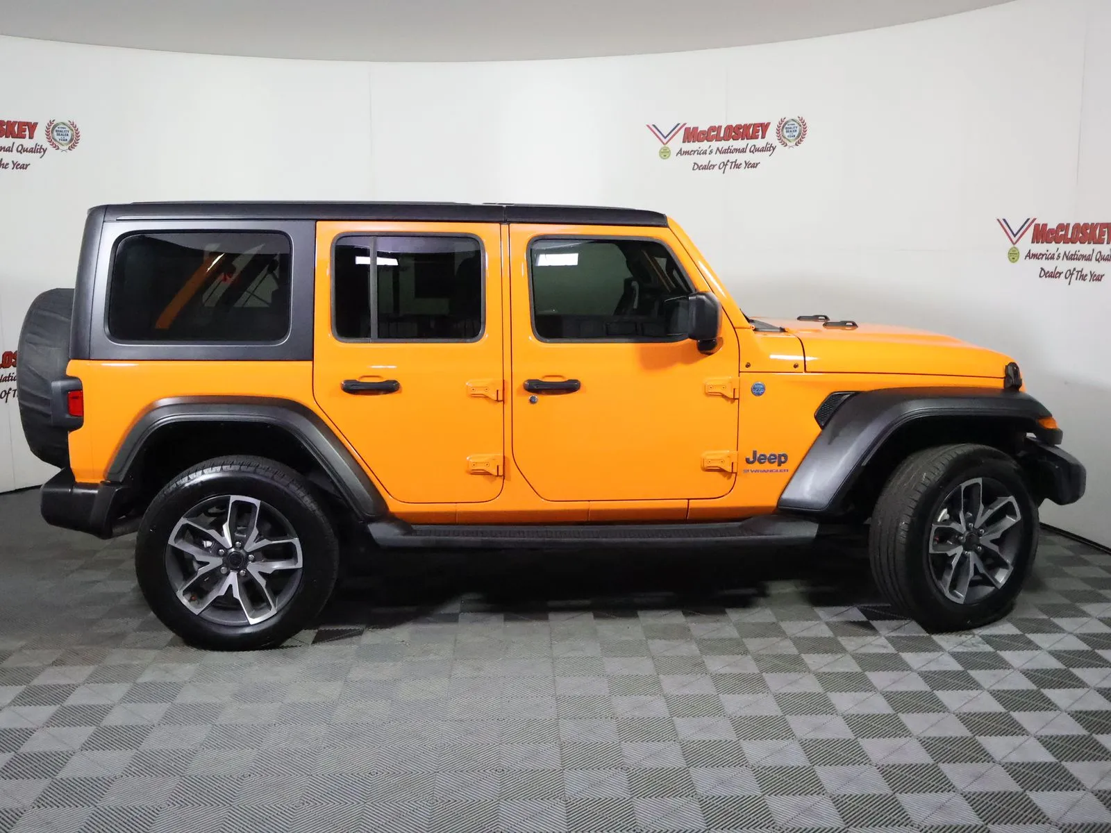 Jeep Wrangler photo 3