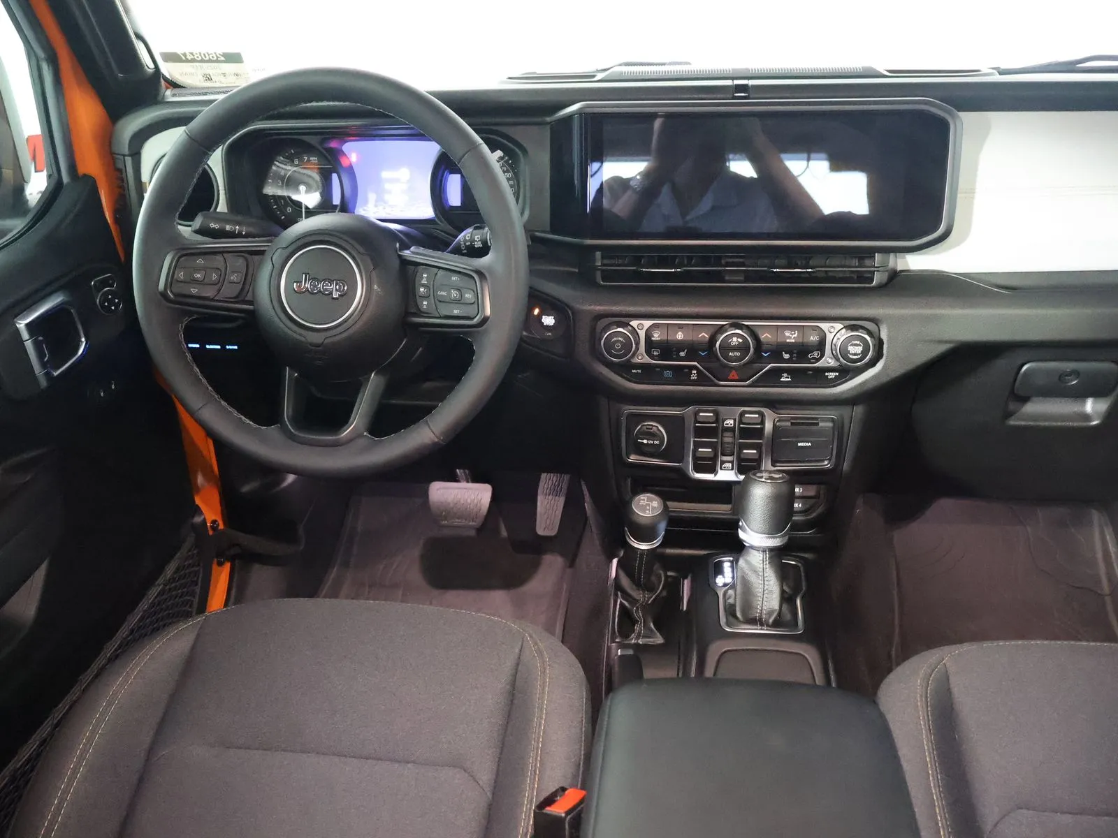 Jeep Wrangler photo 24