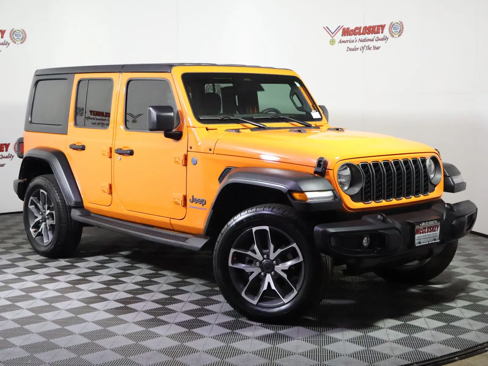 Jeep Wrangler photo 2