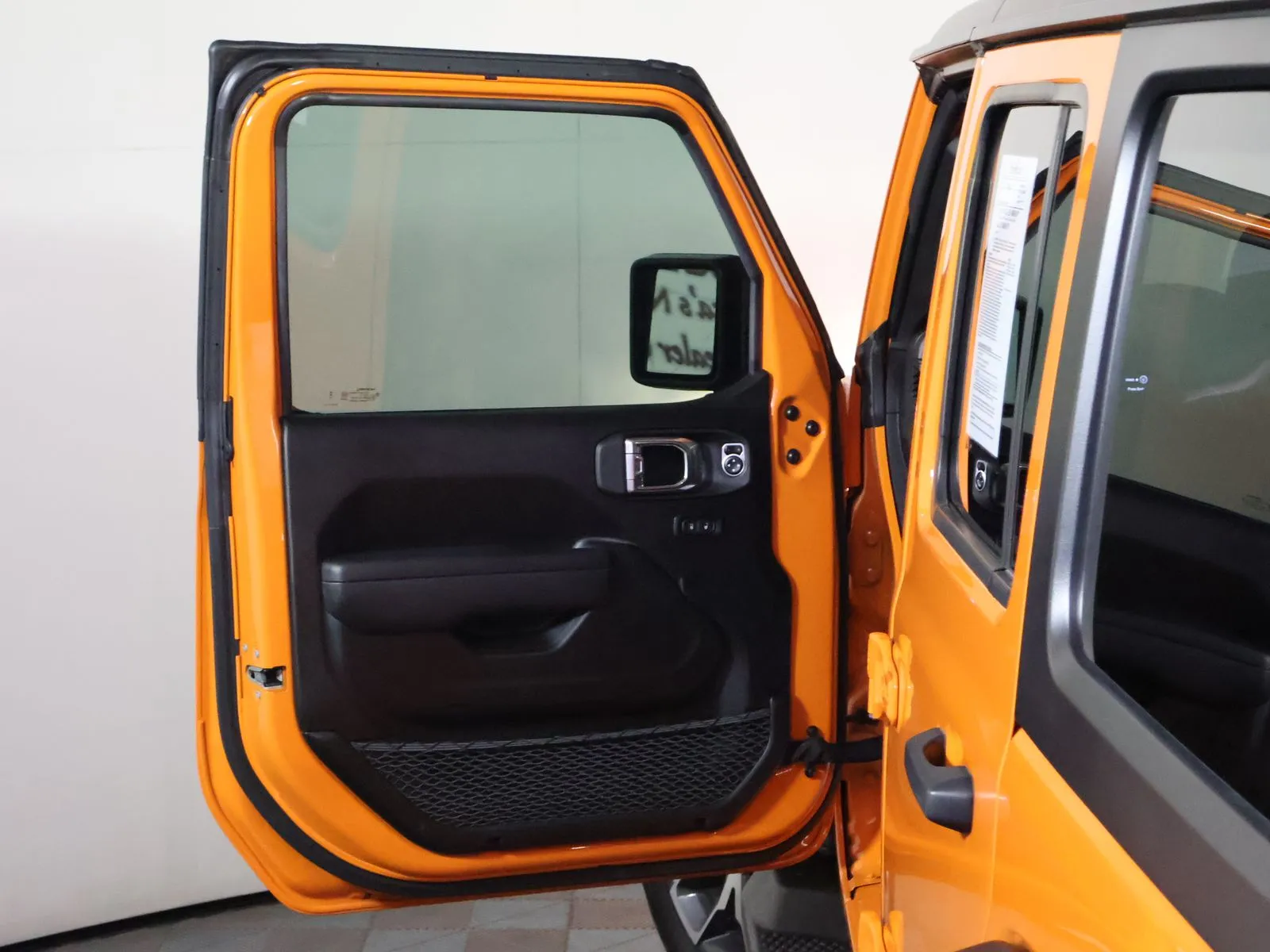 Jeep Wrangler photo 18