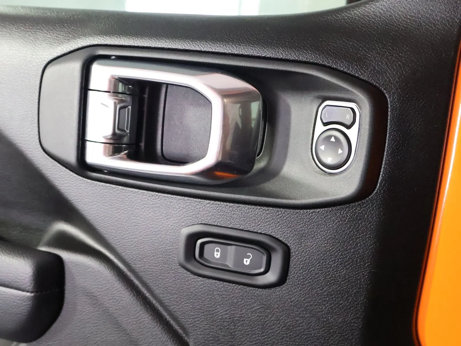 Jeep Wrangler photo 26