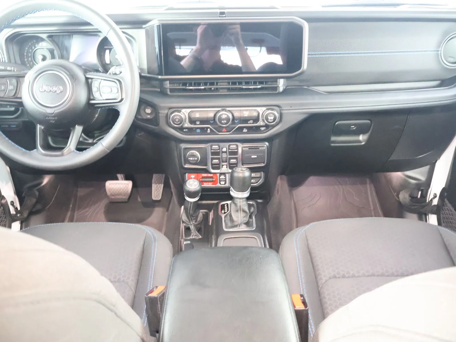 Jeep Wrangler photo 29