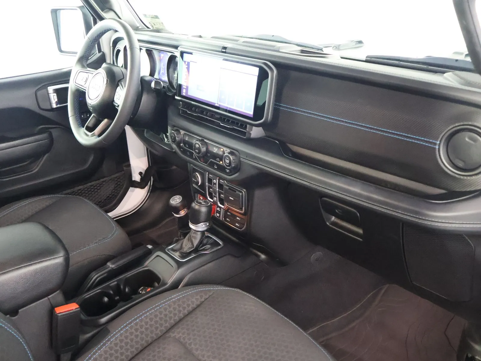 Jeep Wrangler photo 50