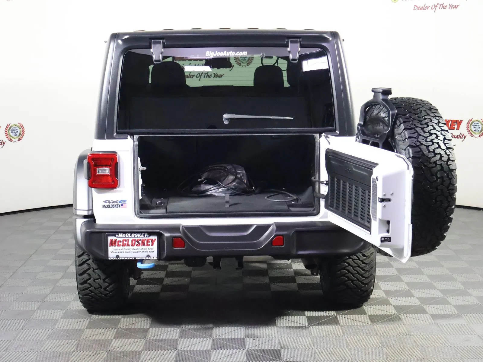 Jeep Wrangler photo 9