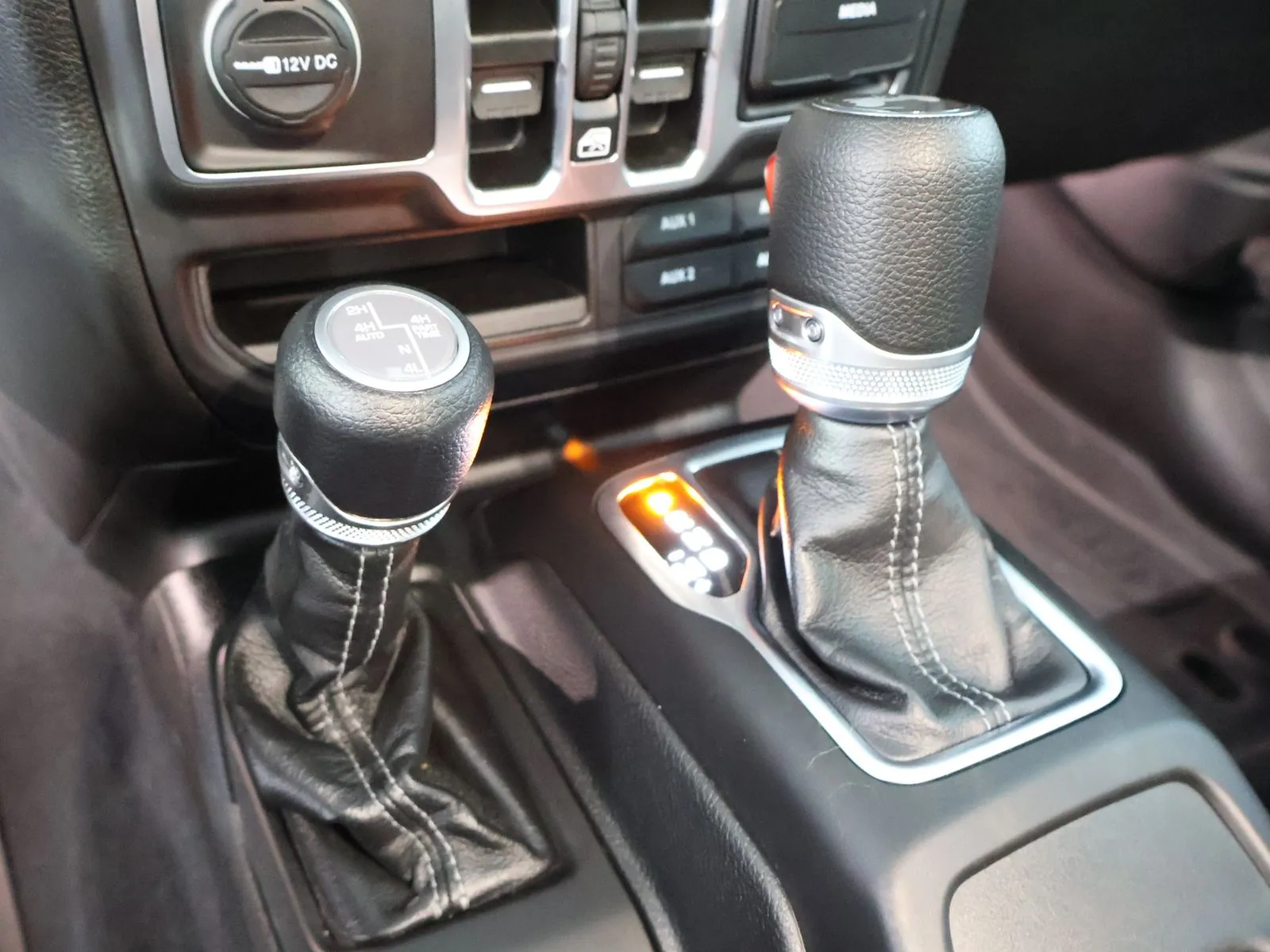 Jeep Wrangler photo 36