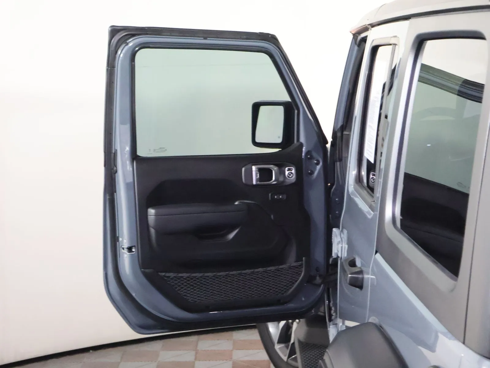 Jeep Wrangler photo 19