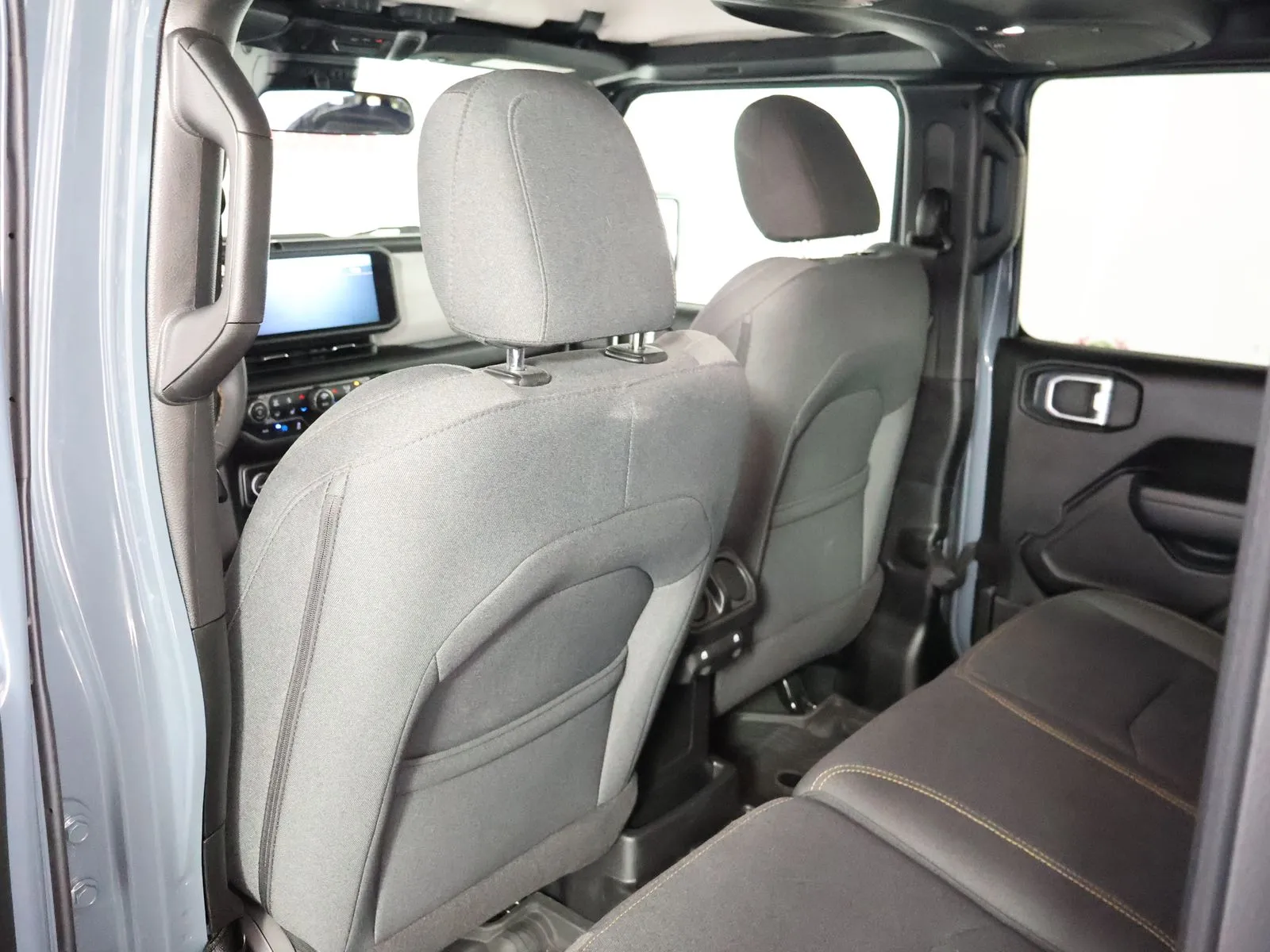 Jeep Wrangler photo 43