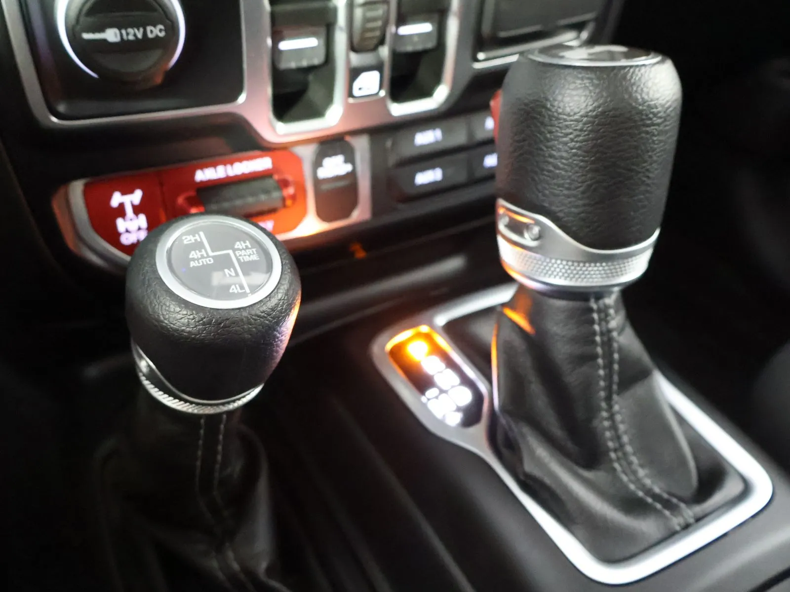 Jeep Wrangler photo 39