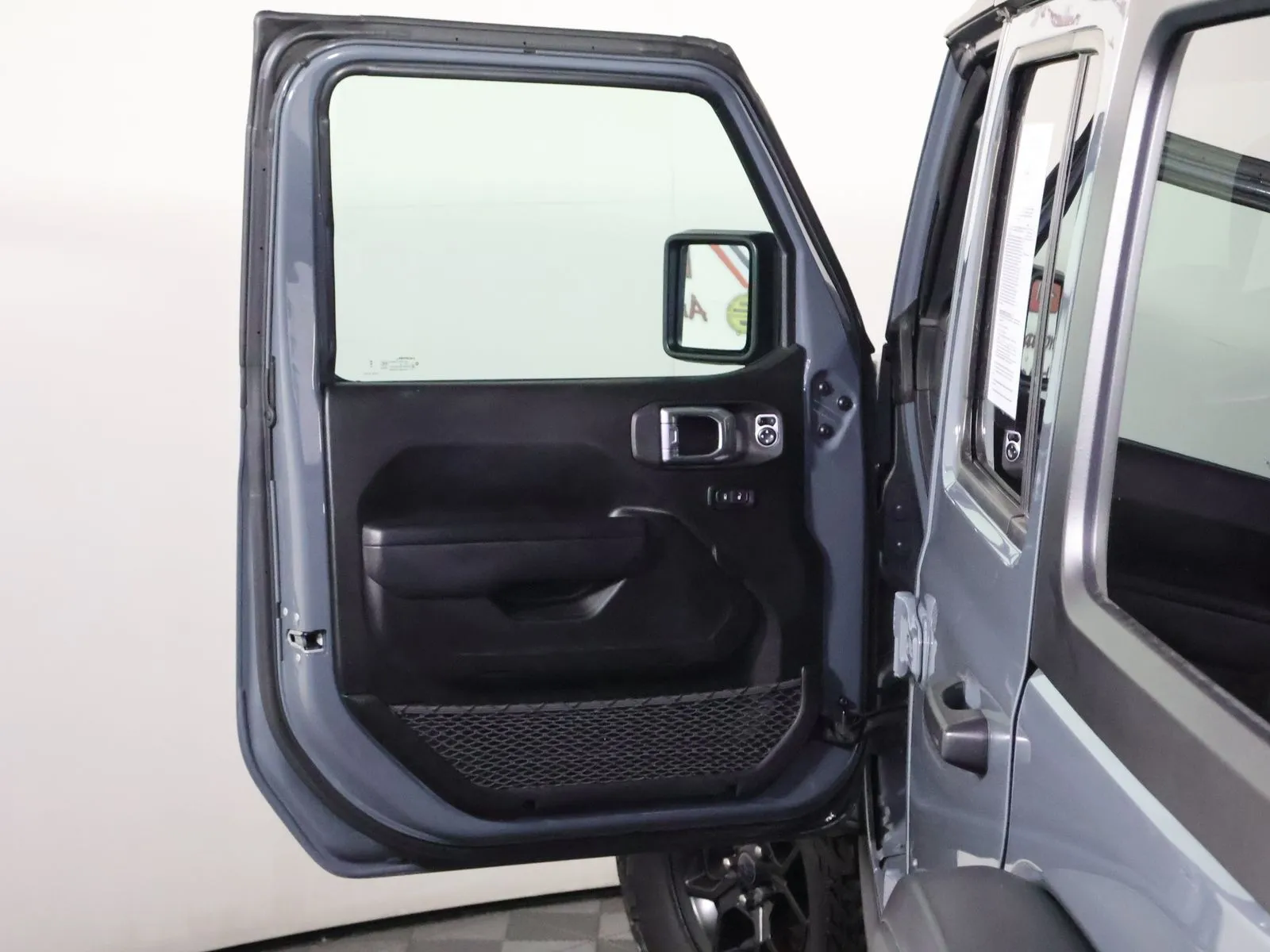 Jeep Wrangler photo 24