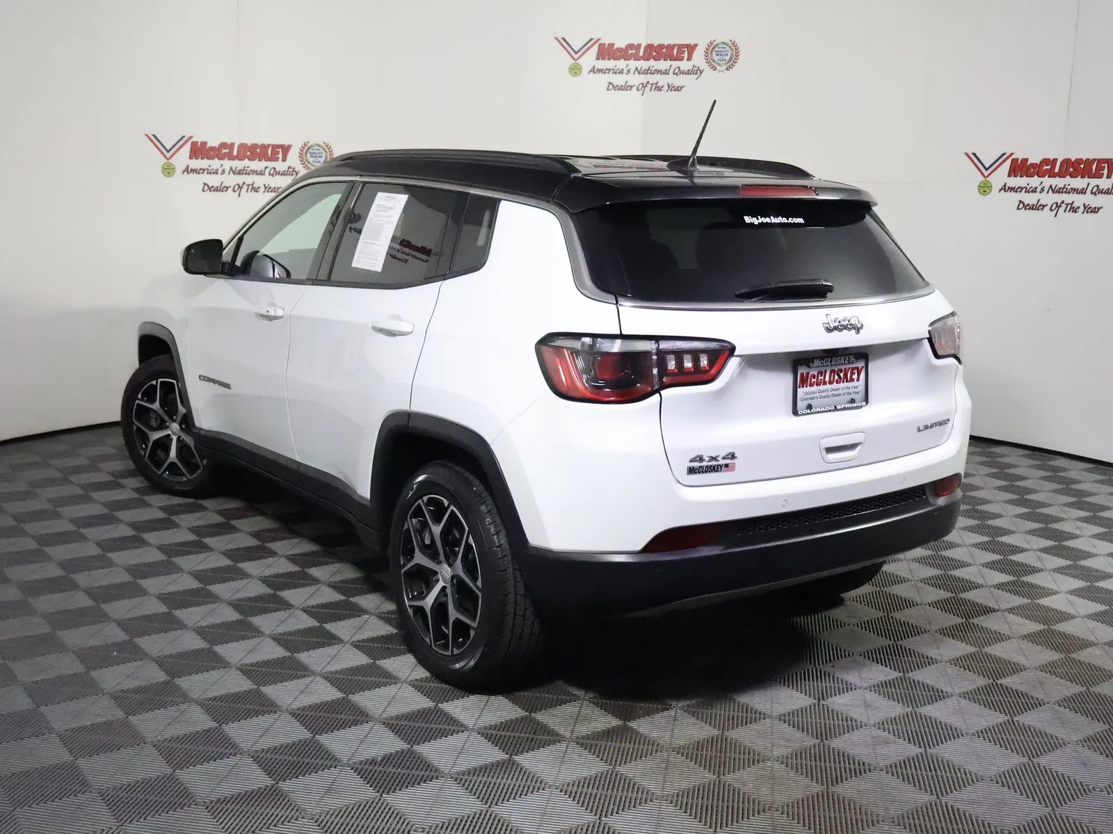 Jeep Compass photo 16