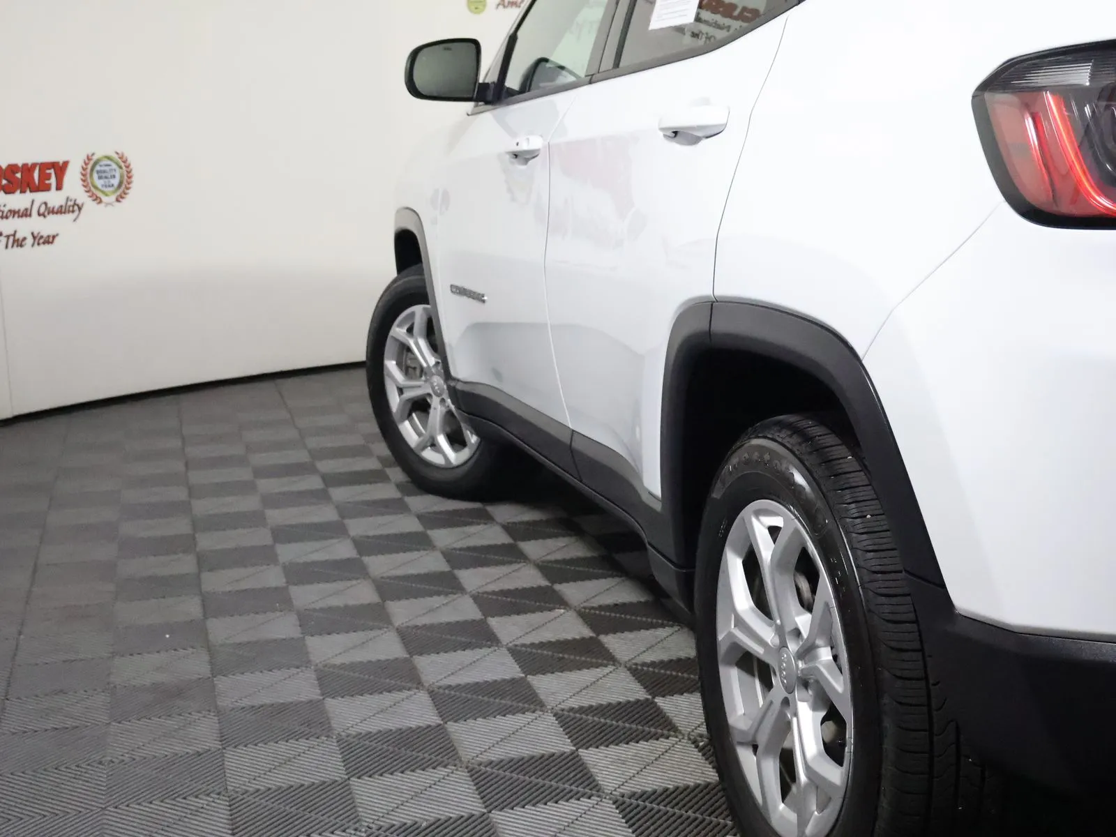 Jeep Compass photo 15