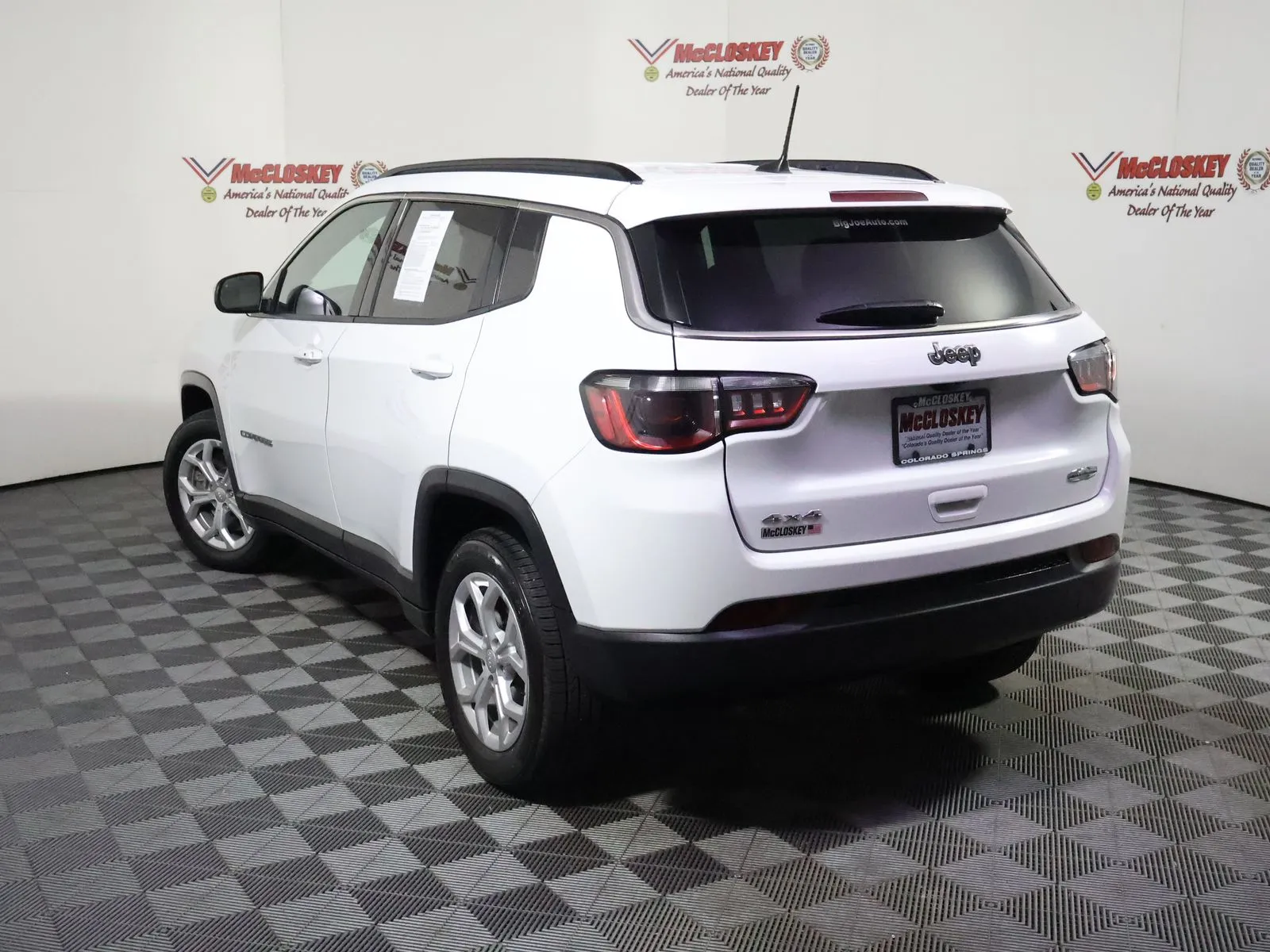 Jeep Compass photo 16