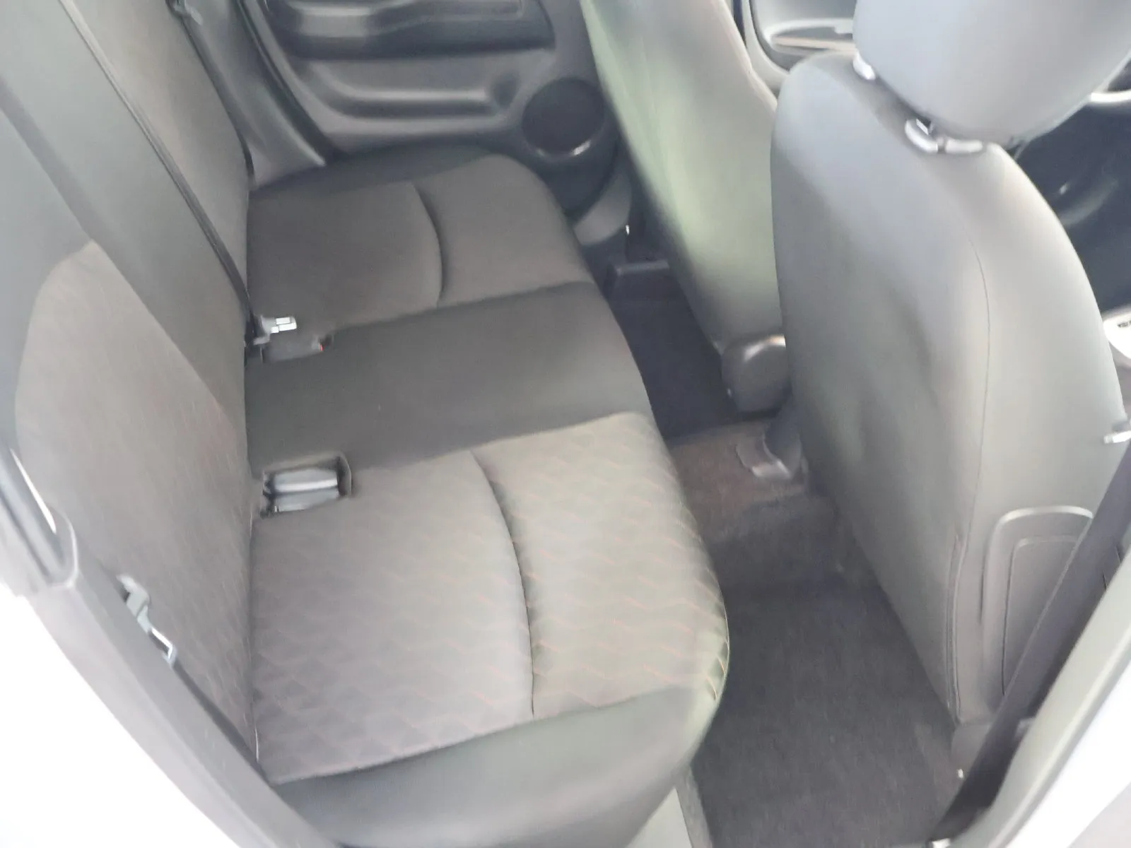 Mitsubishi Mirage photo 44