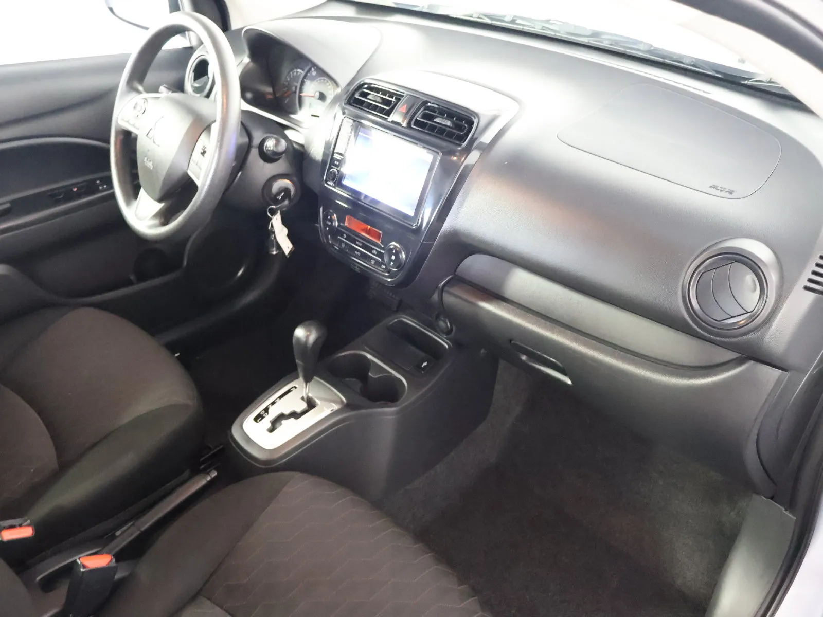 Mitsubishi Mirage photo 46