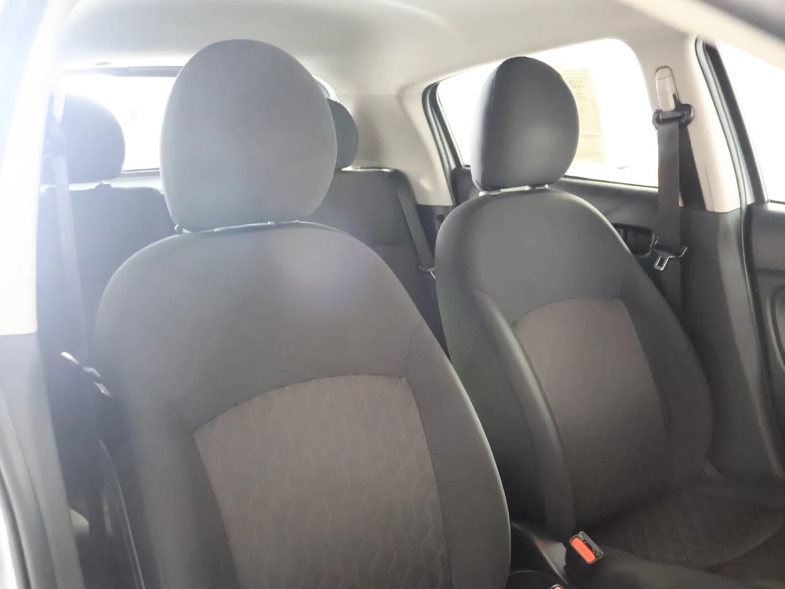 Mitsubishi Mirage photo 48