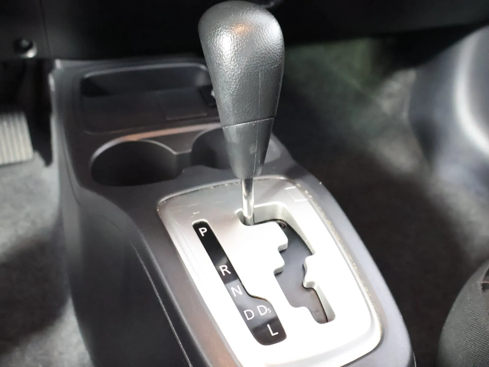 Mitsubishi Mirage photo 36