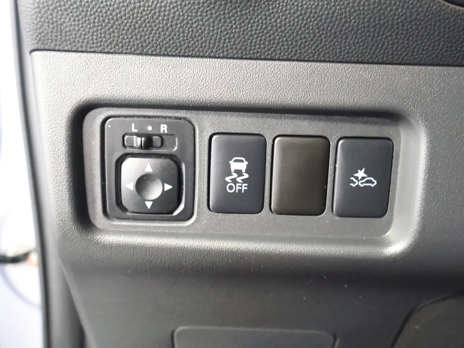 Mitsubishi Mirage photo 29