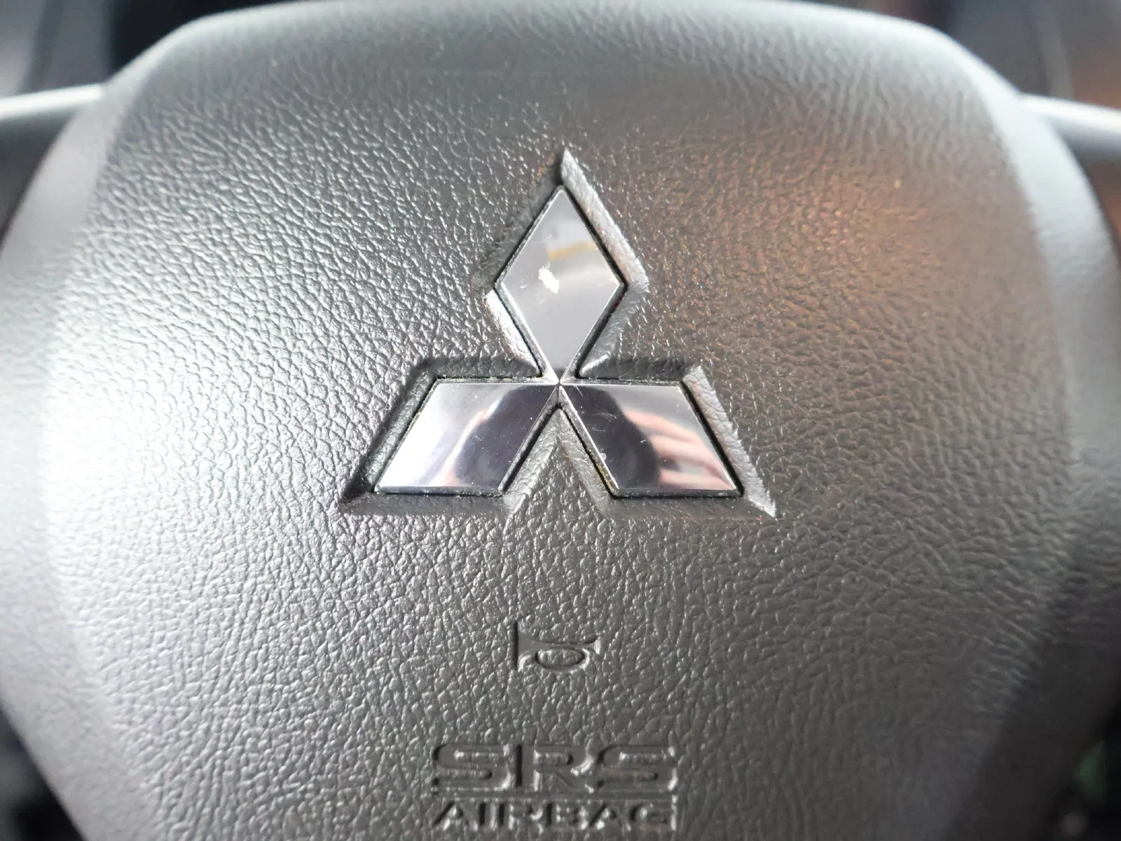 Mitsubishi Mirage photo 31